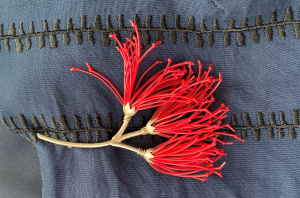 Figure 1 Pohutukawa brooch2